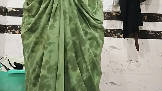 Priya bhabi eine schöne körpershow