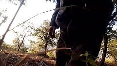 Jungle - індійський курить і розмахує своїм оголеним членом