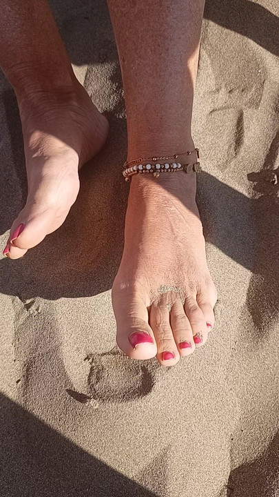 Feet on the beach