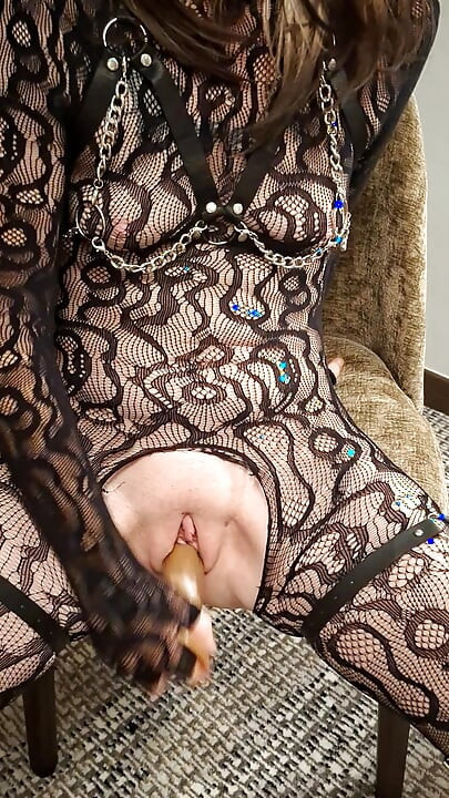 Hot milf enjoys her dildo