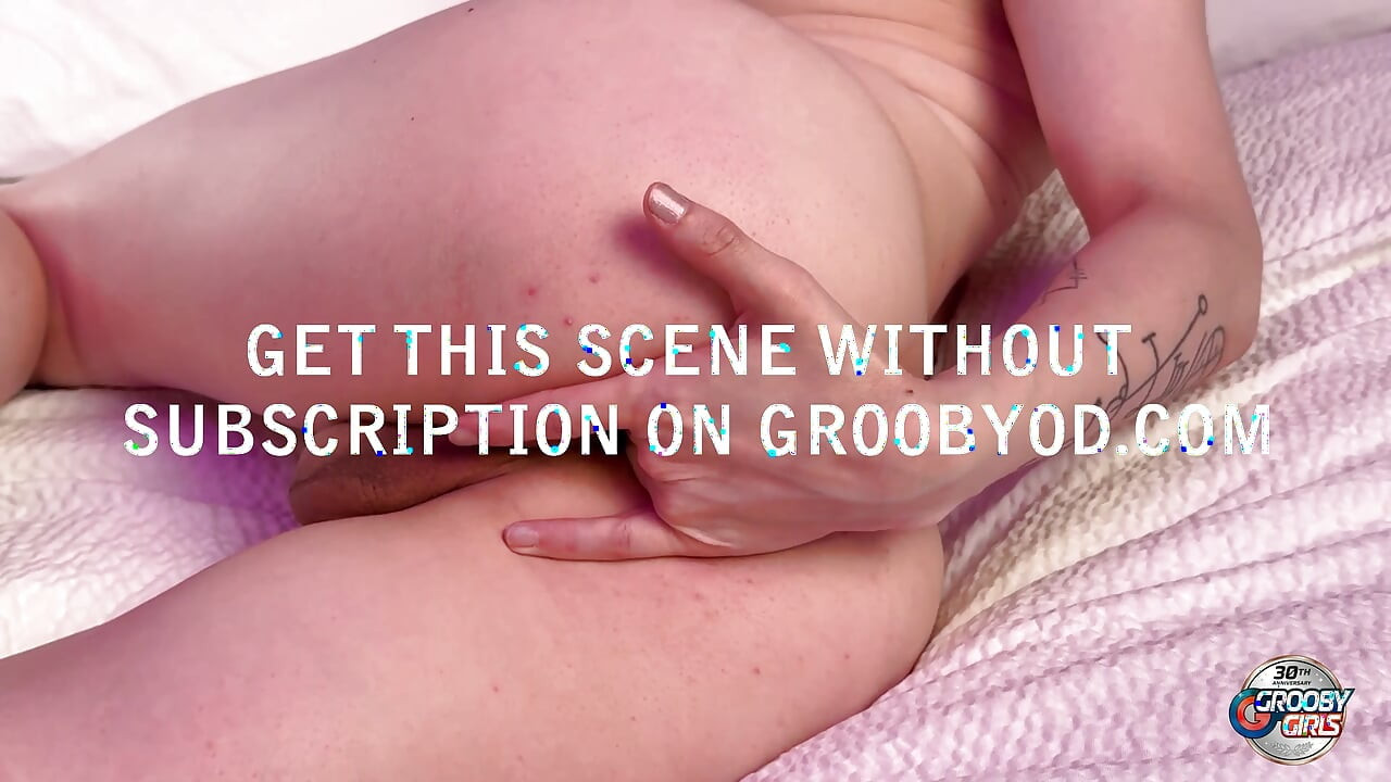 GROOBYGIRLS Playful Trans Star Spreads Wide and Teases with Joy