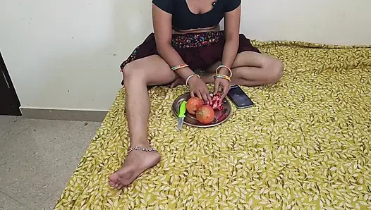 Üvey kayınbiraderi üvey kız kardeşini sert sikiyor ve amından su çıktı. Üvey baldız da başladı.