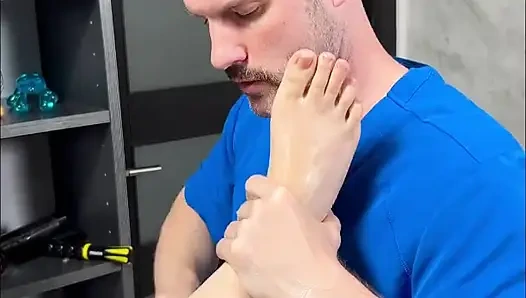 Natural Italian Brunette Valentina Nappi Tantric Massage and Sex