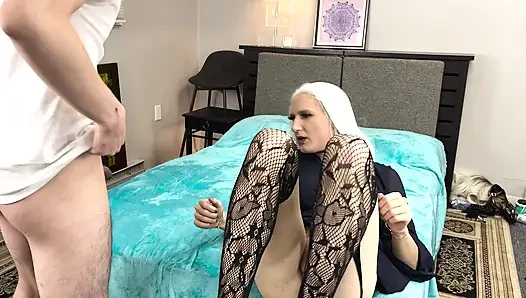 Süper ateşli travesti Bailey Willde korunmasız sikiliyor - derleme 2