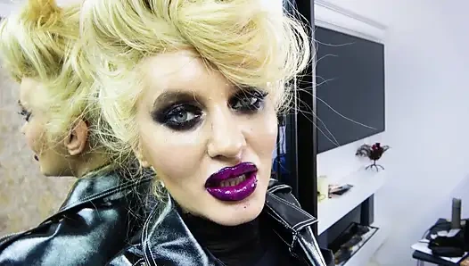 Are You Cured? ( Pantyhose Addiction)