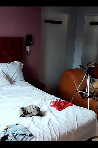 Hard Sex in the Hotel, How Nice to Scream with Pleasure