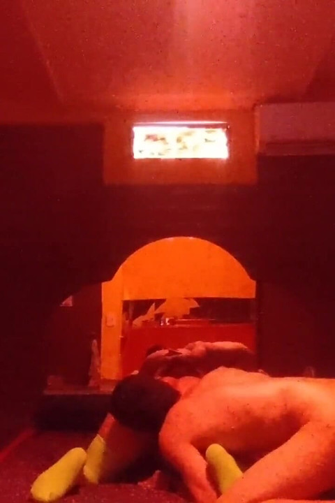 Bir motelde amını ve götünü emiyor