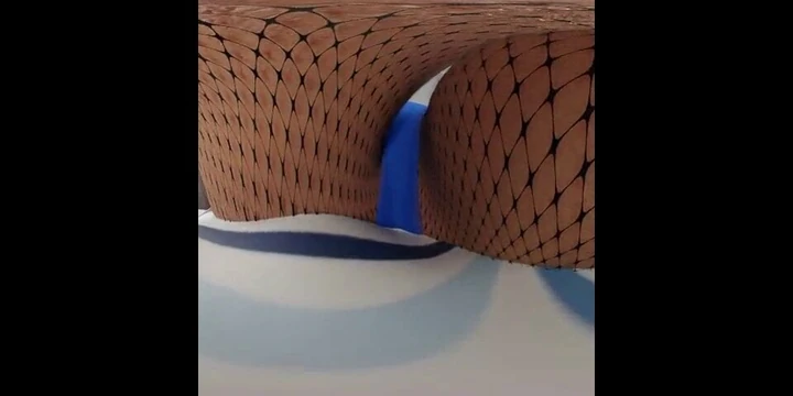 Exploring Nikki's body (Giantess VR animation)
