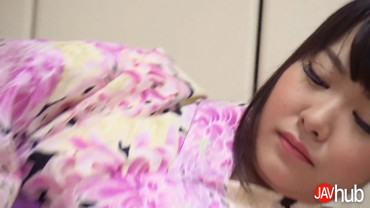 JAVHUB Spend a day with cute Japanese girl Hina Kuraki