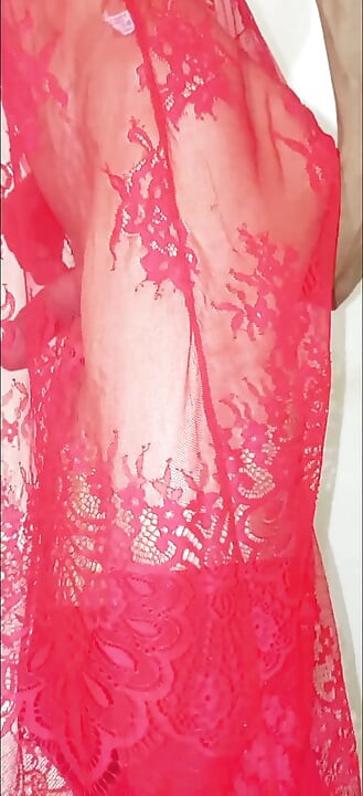 Femboy girly en robe sexy marocaine, lingerie féminine, chemises, féminité, godemiché sexy Nick