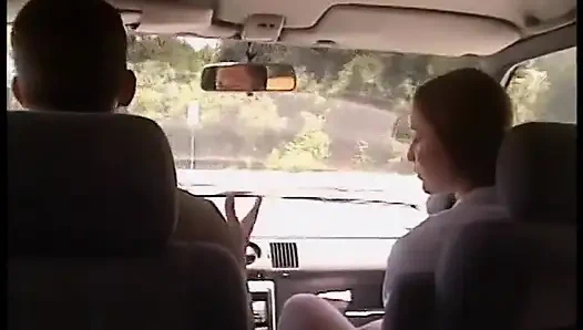 Студентка наслаждается хорошим хлюпами