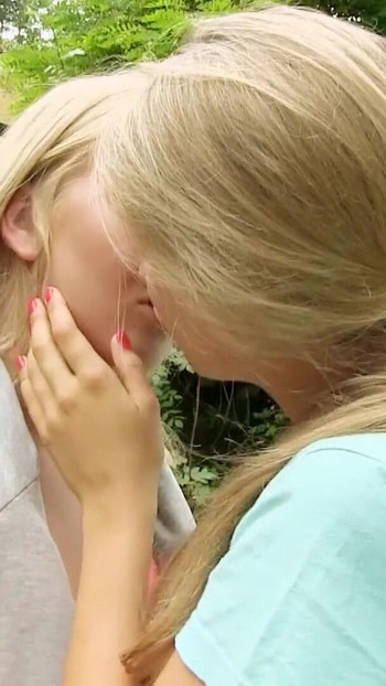 Epic moment from "Blondinen 20 Jahre gehen in den wald weil sie keiner sehen darf"