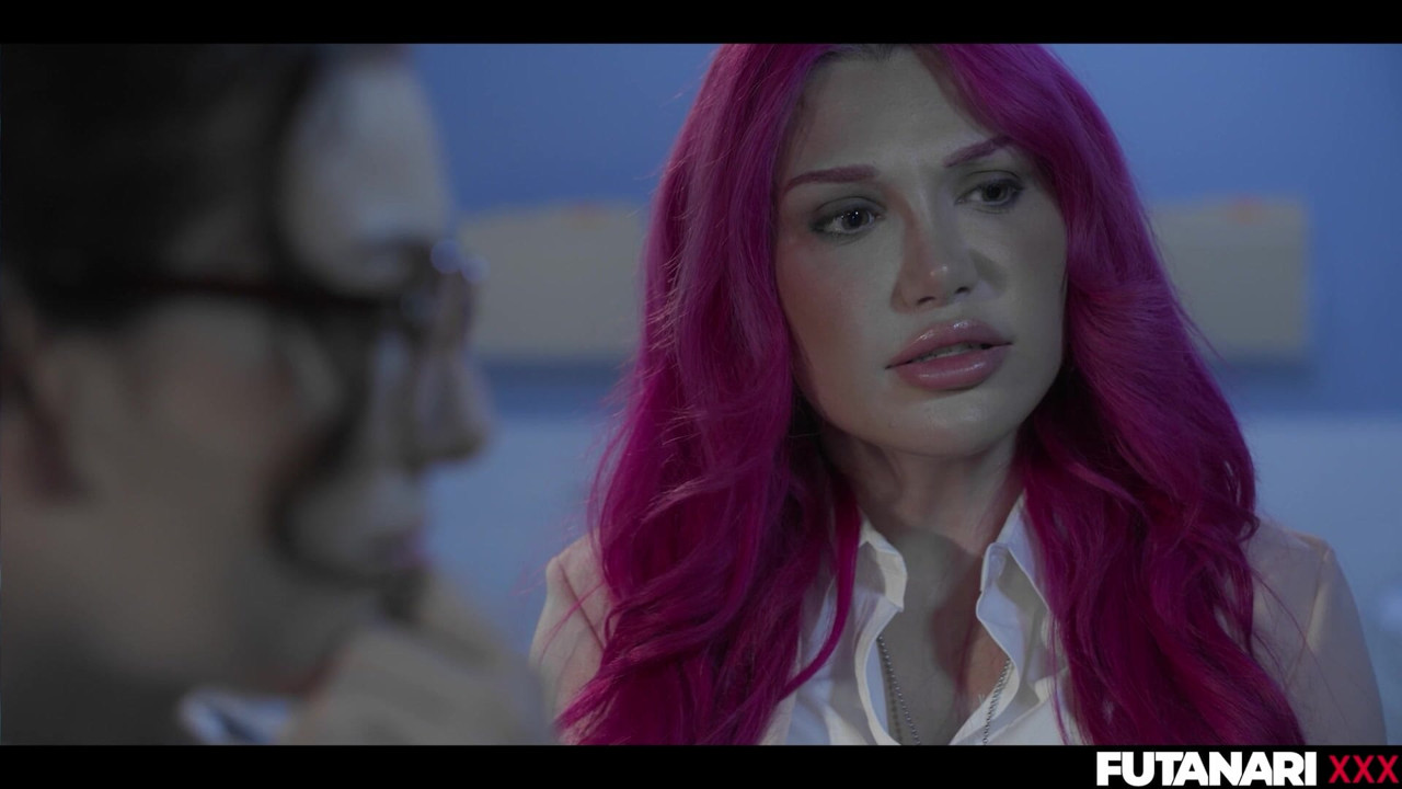 2 kız 1 trans - leana seven Lily Lou ve Octavia Red ile futa lezbiyen üçlü seks