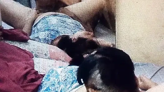 Beni sev karım.amını yiyeceğim