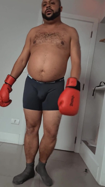 Bearzinho Black - POV Boxing Domination (hotel Roleplay)
