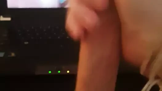 Stroking it to a sweet milf