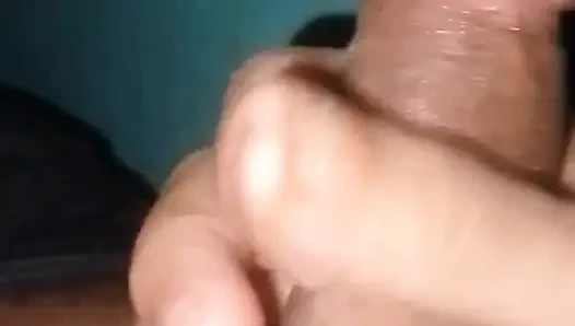 Ateşli bir yarak sıkı bir delik istiyor.