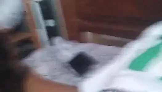Cewek semok latina lagi asik nyepong kontolku