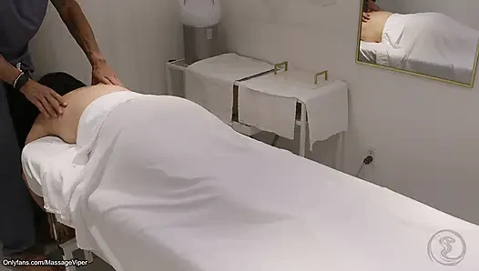 Legit-massage-klient bekommt ein happy end