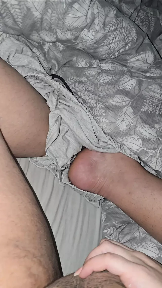 Step son enter into step mim room and mske her handjob his dick