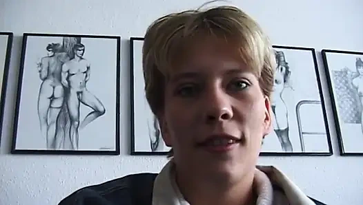 Blonde prostituiert und fingert