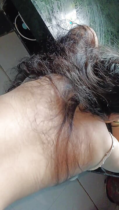 Bhabhi ko kitchen me chudai kiya
