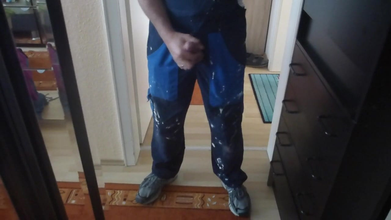 Im Handwerkeroutfit geil