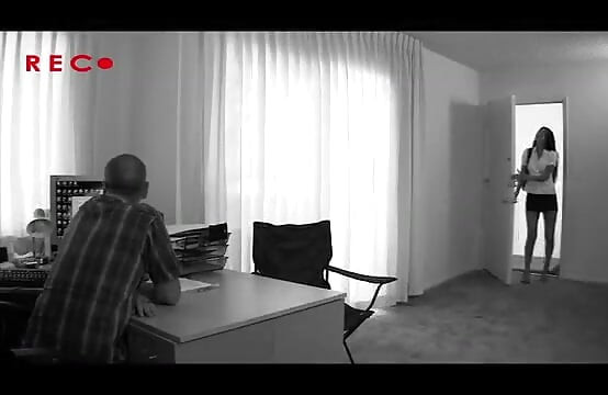 Drolja Nikki jebe direktora