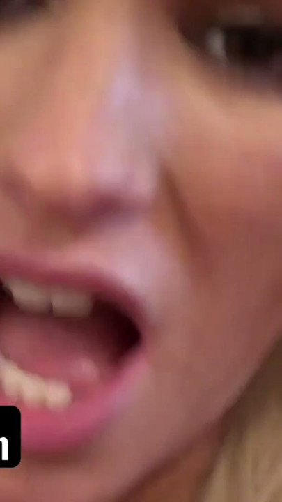 Teamskeet - seksi sürtük emily austin sikiştikten sonra yarağını nasıl düzgün yalayacağını biliyordu | Klip 3