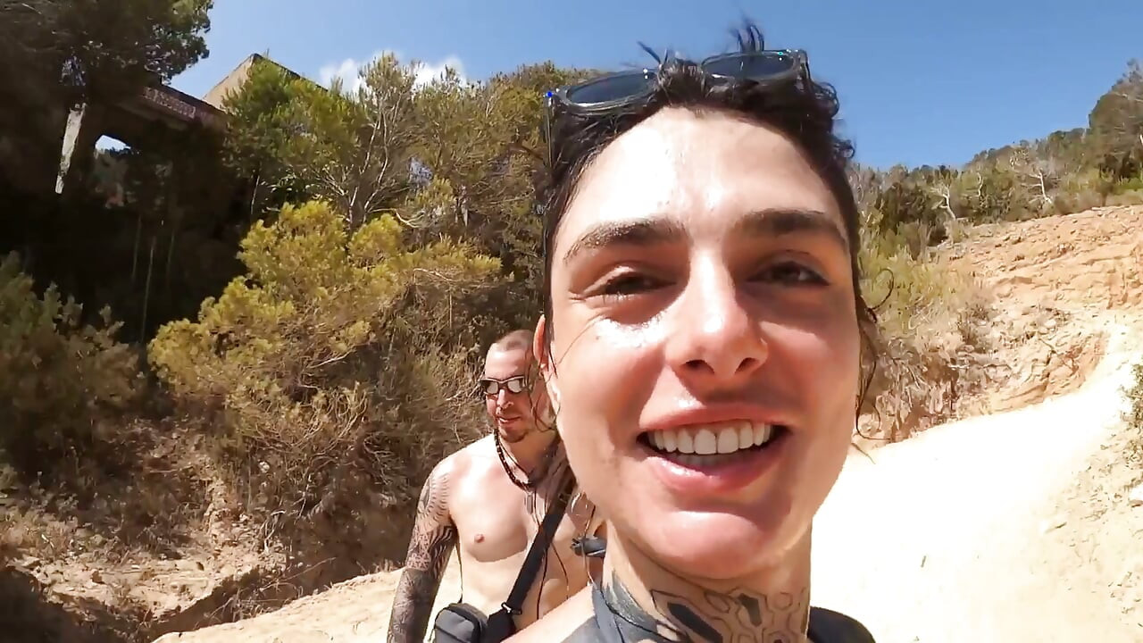 Hiking Got Too Hot! Dread Hot Gets Fucked Public by the Sea