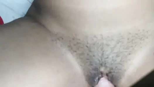 18-летняя брюнетка с большими отвисшими сиськами из Нью-Йорка, Соединенные Штаты, трахает большой хуй ее сводного брата, часть 10