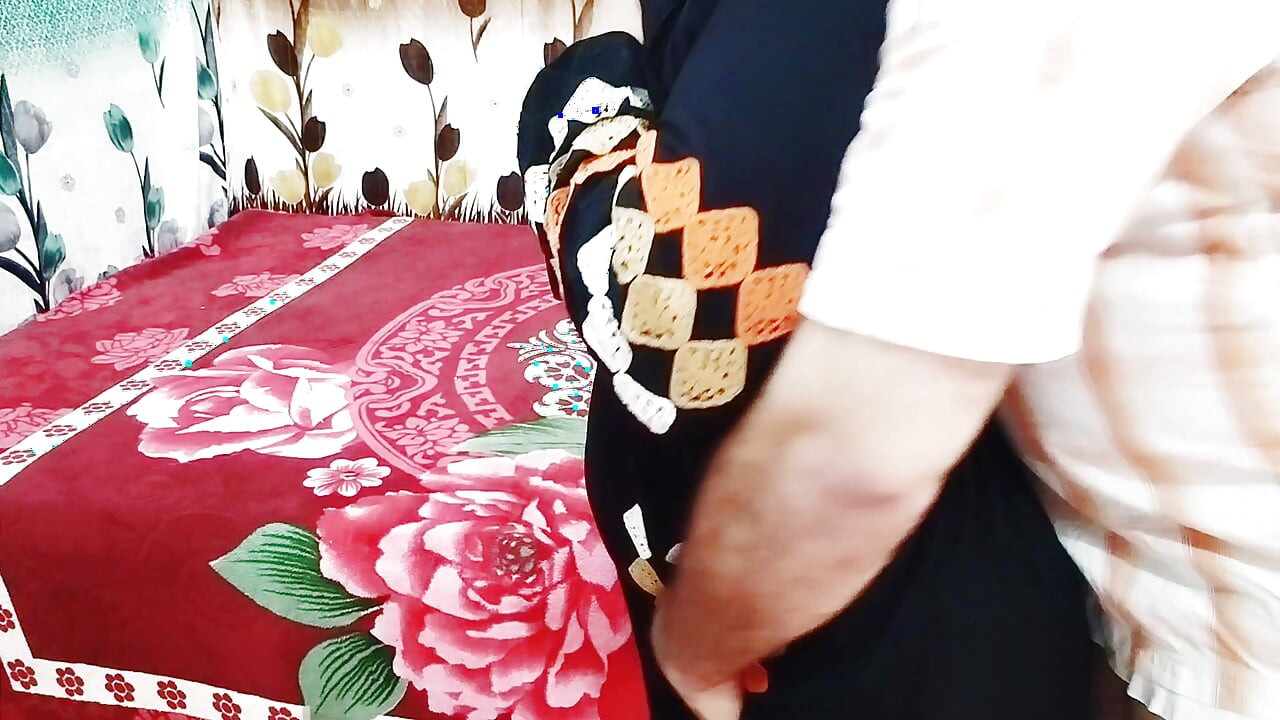 Трахни покоївку повію