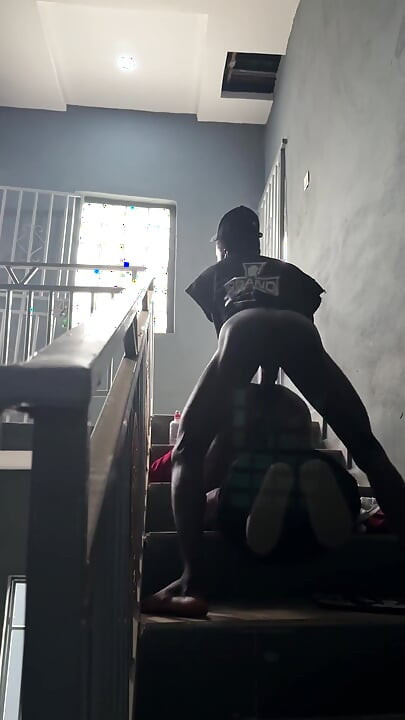 Mały Bro na zewnątrz