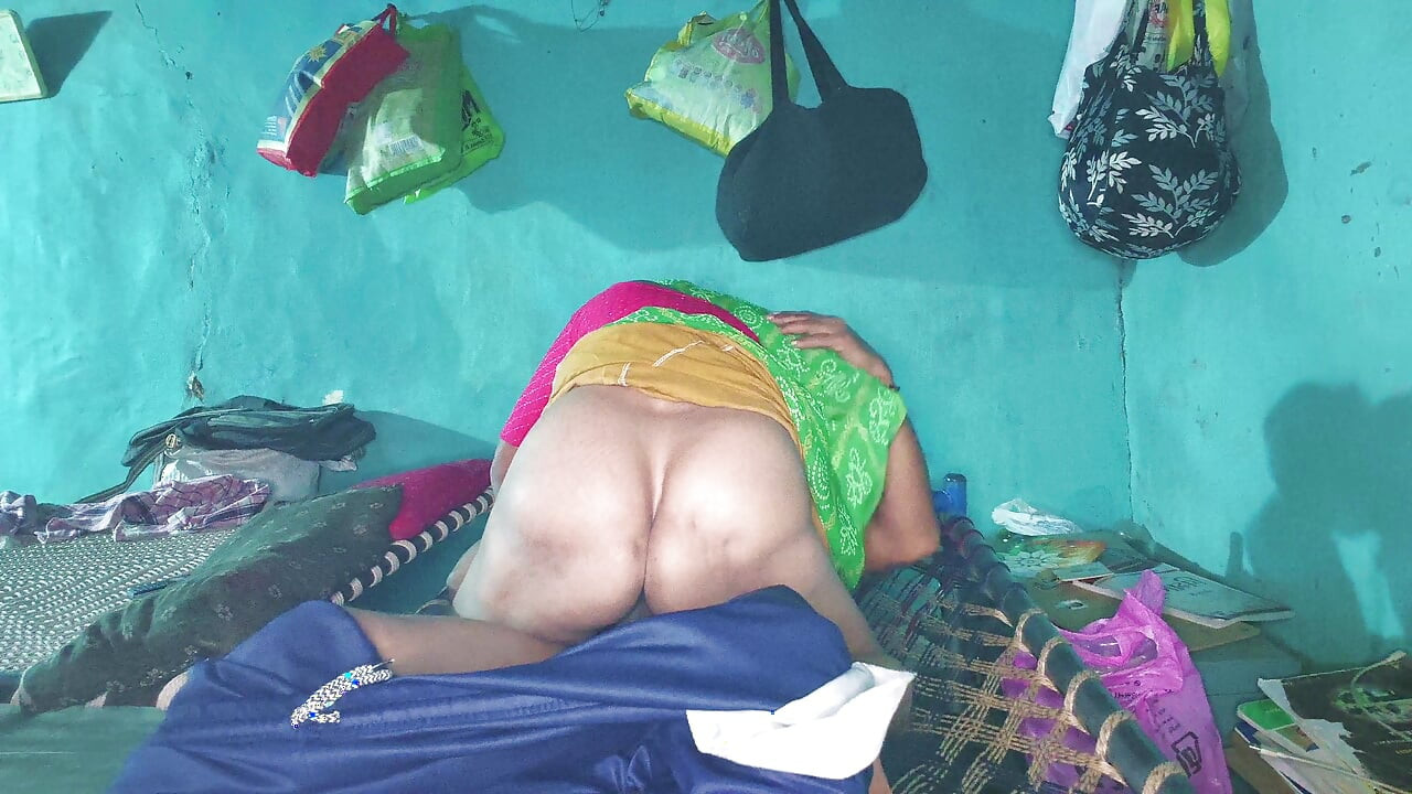 Aaj stepsister ki pahli bar chudai ki desi style mein