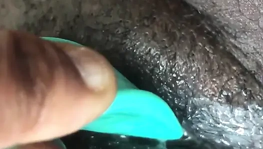 Сочная киска, мокрая как вода
