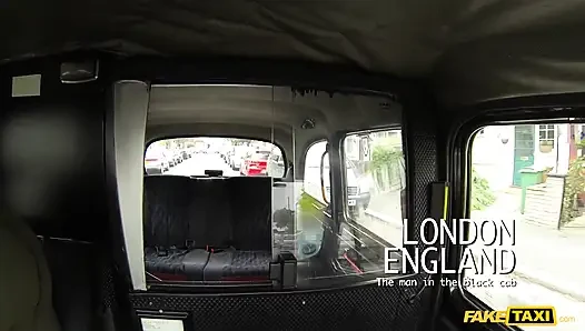Fake Taxi - загорелая красотка изменяет парню ради вкуса камшота таксиста