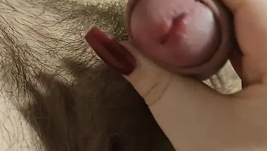 Minik yarağına tekrar tekrar boşalıyor (derleme)