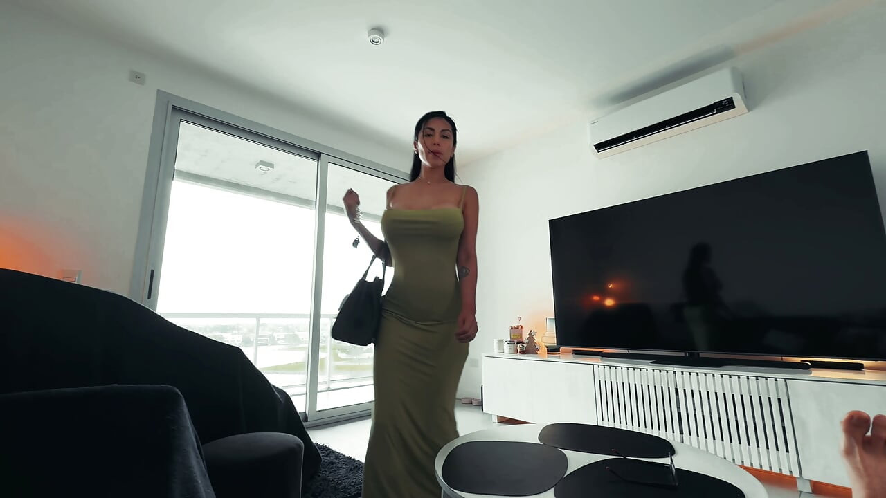 Miałam wyjść w tej sukience - Lana Myers