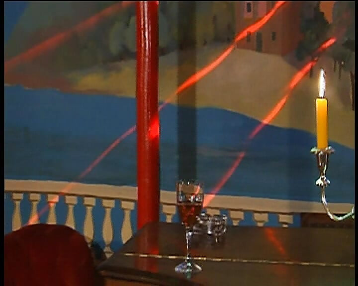 Γερμανίδα νοικοκυρά γαμιέται με τεράστιο πούτσο σε ωμό σπιτικό