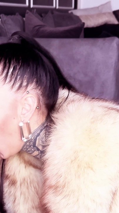 Blowjob with fur and smoker | Clip 1
