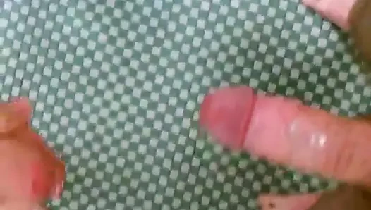 Riskli çift cumshot içinde the okul banyo
