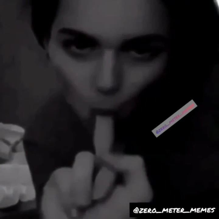 Finger sucks