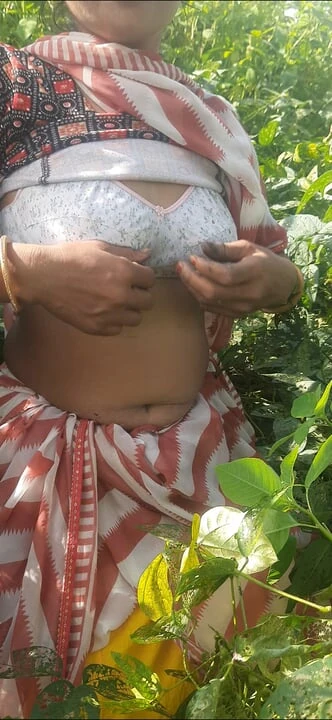 Indian bhabhi hard bhabhi show her brother-in-law on farm her nipples on farm outdoor