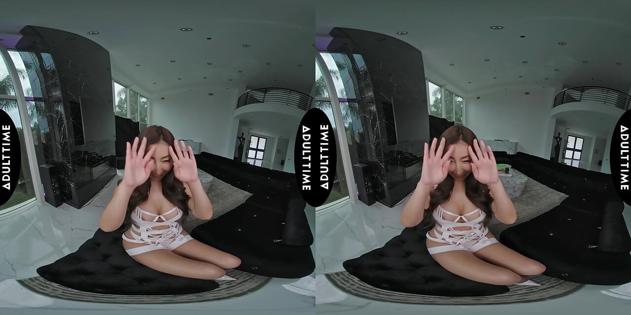 UP CLOSE VR - Η Nicole Doshi παίρνει τον έλεγχο στο Cowgirl Vr Pov με σκληρή βόλτα με μεγάλα βυζιά