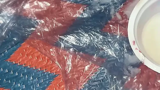 18 yaşındaki adam büyük yarak ve 100 gm döl. Kadınlar için çok lezzetli sulu lezzetli. Çok lezzetli. Gel ve büyük yarağın tadına bak