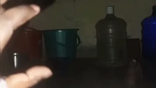 Chachi chacha ke saat sambandh bana rahi hai