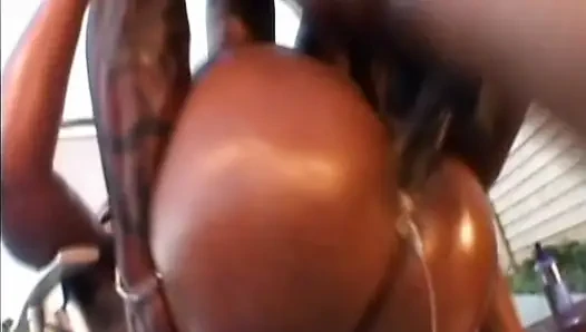Oiled French Ebony Got Banged by BBC Outdoor