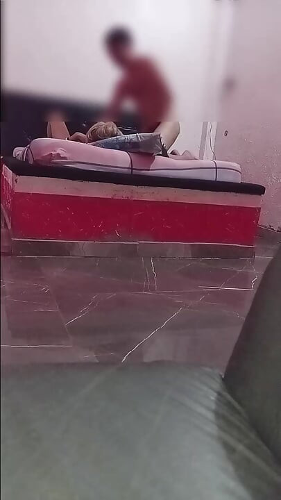 Une fellation riche dans un motel