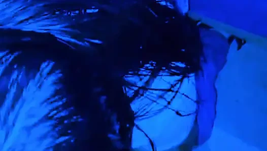 Друг моего мужа кончает мне на лицо