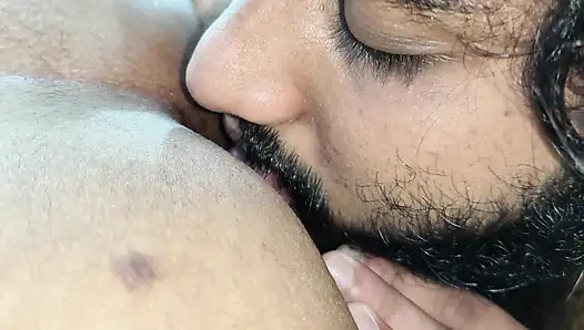 Gadis hot mallu lagi asik jilat lubang pantat dan ngentot memek romantis pasangan hot asal mallu